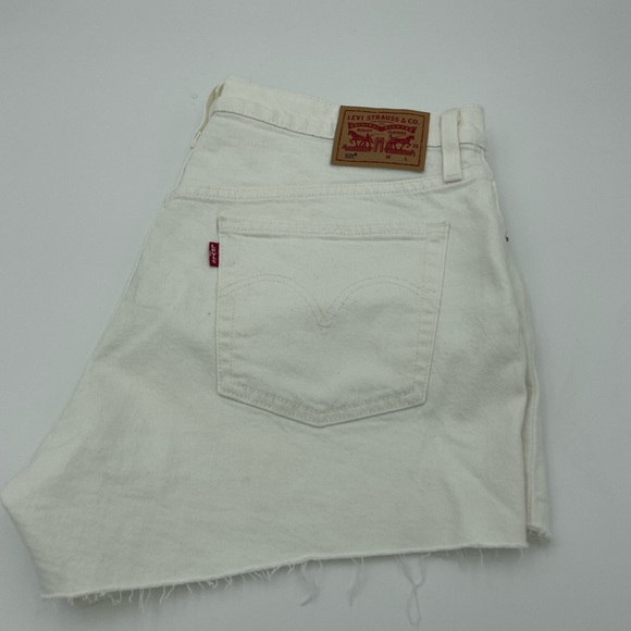 Levi 501 Shorts - Picture 1 of 4